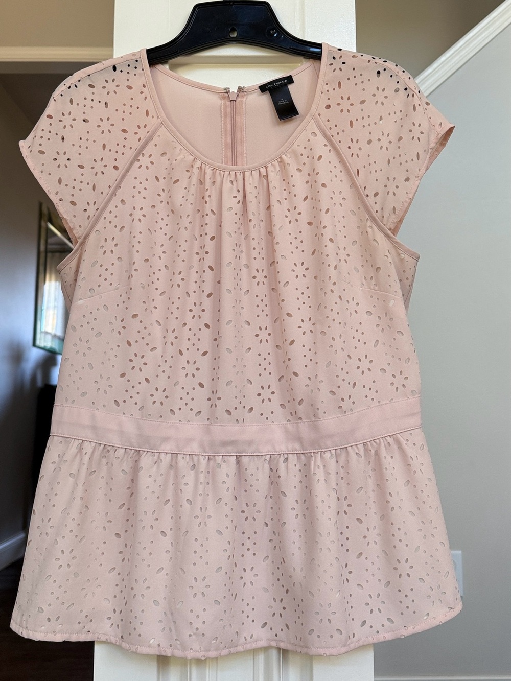 Ann Taylor NWOT Blush Eyelet Peplum Lined Blouse 4